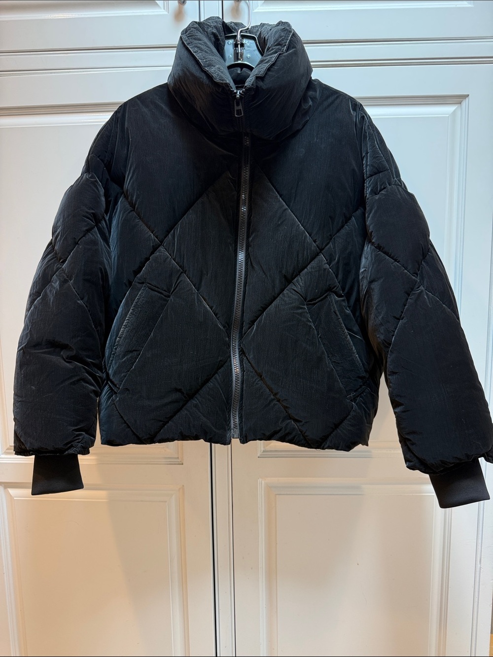 Women's Black Quilted Puffer Jacket